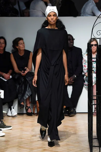 Look 37